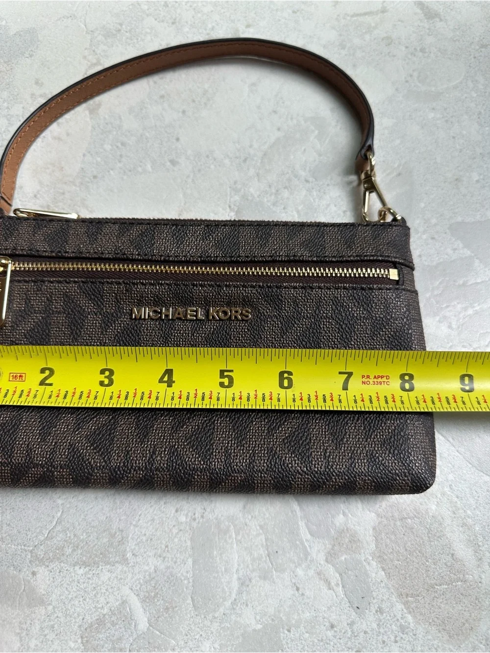 Michael Kors Jet Set Travel Signature Top Zip Wristlet